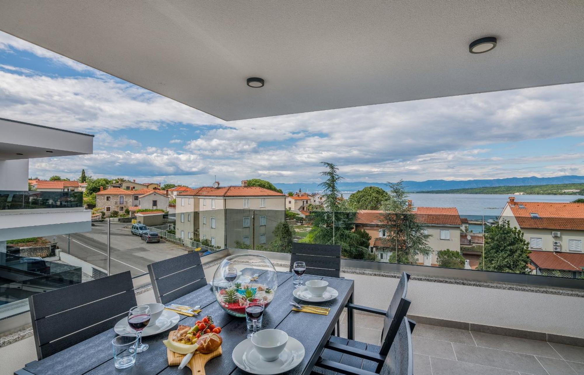 Apartments Elle Luxury Vantacici Malinska Habitación foto